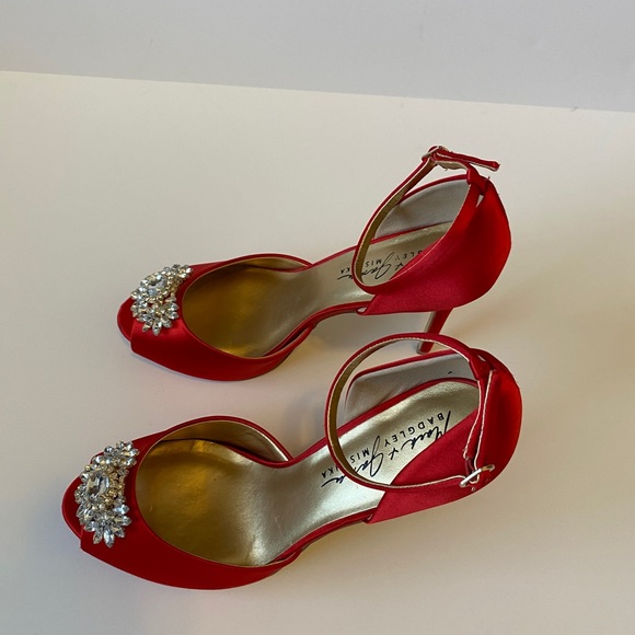 Badgley Mischka Crystal Embellished Red Satin Peep Toe Ankle Strap Shoe Size 10. - Picture 7 of 9